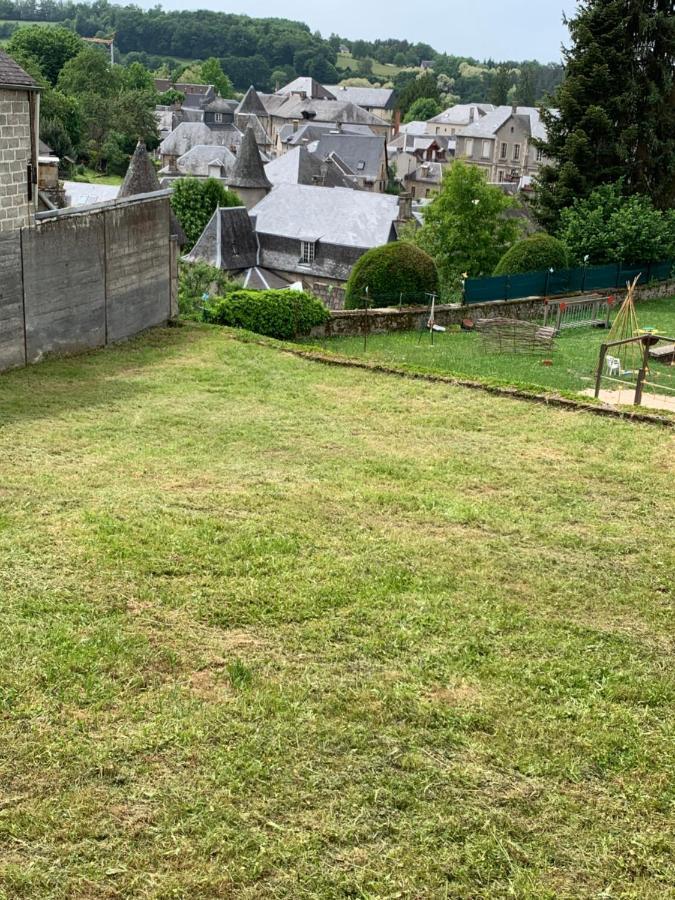 Treignac Tourelles Apartment Exterior photo